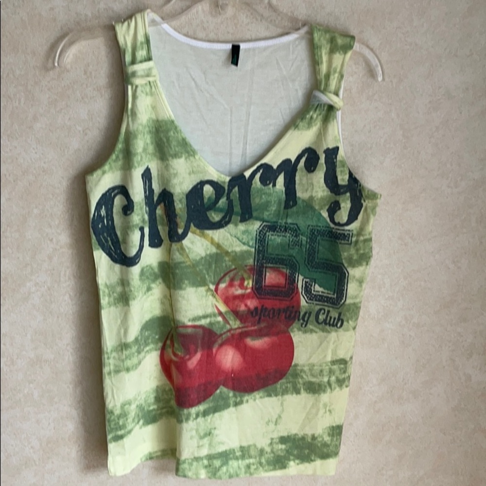 Style BENETTON top